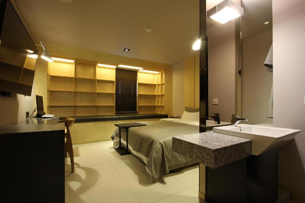 Boutique Hotel K-Oido Siheung Exterior photo